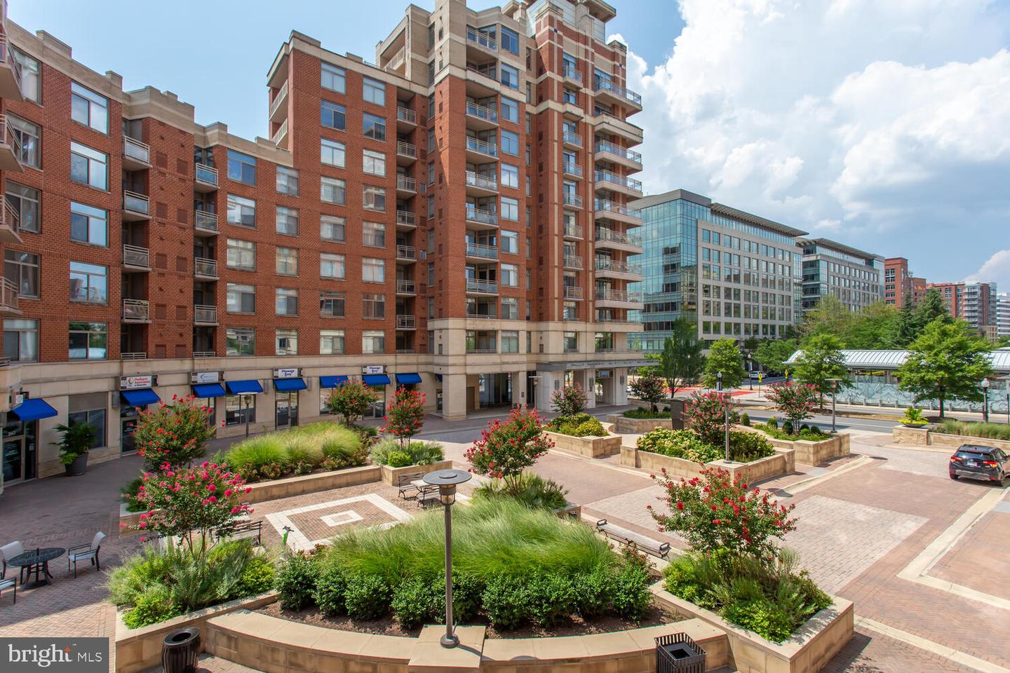 3650 S GLEBE RD #239, ARLINGTON, Virginia 22202, 2 Bedrooms Bedrooms, ,2 BathroomsBathrooms,Residential,For sale,3650 S GLEBE RD #239,VAAR2059548 MLS # VAAR2059548