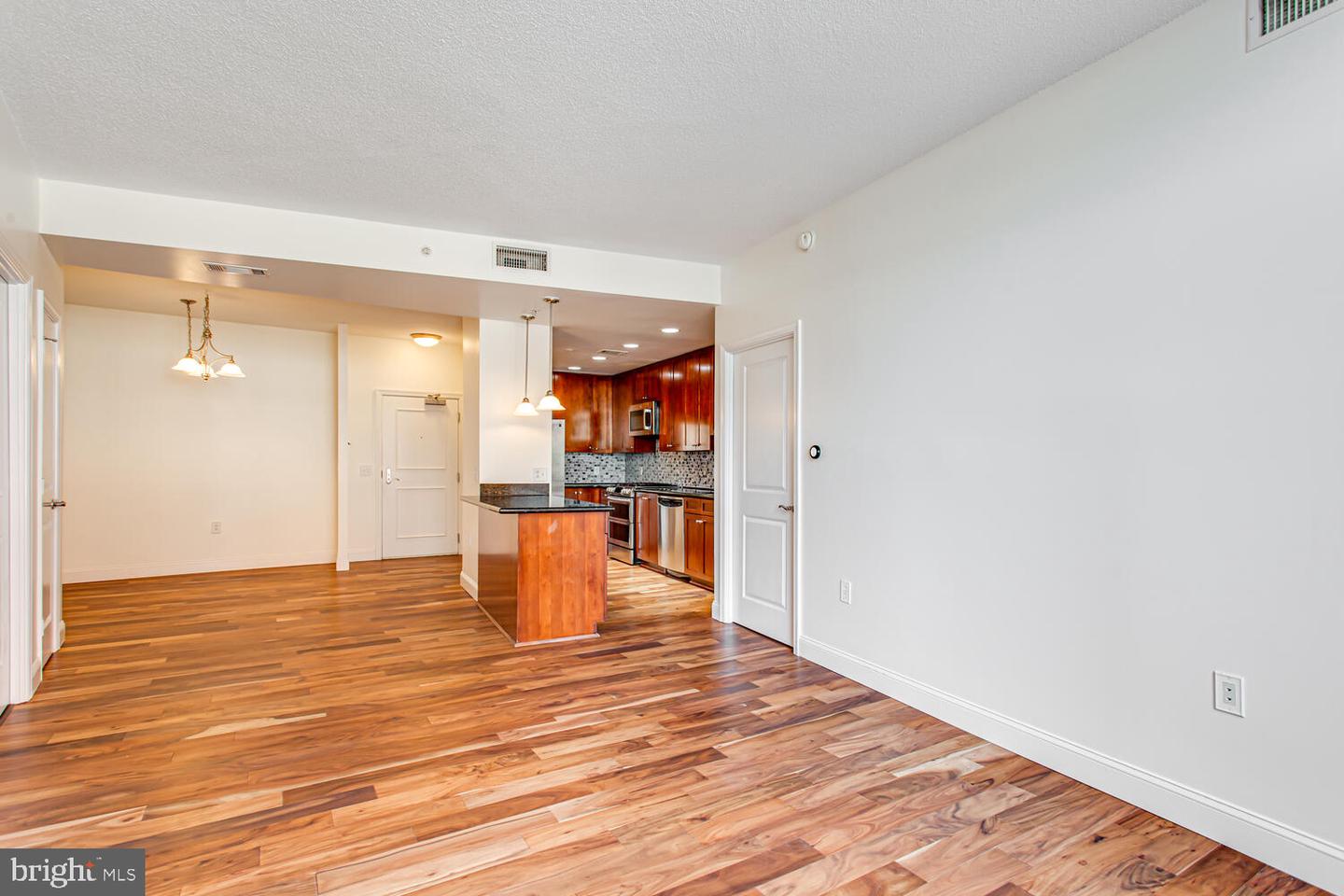 3650 S GLEBE RD #239, ARLINGTON, Virginia 22202, 2 Bedrooms Bedrooms, ,2 BathroomsBathrooms,Residential,For sale,3650 S GLEBE RD #239,VAAR2059548 MLS # VAAR2059548