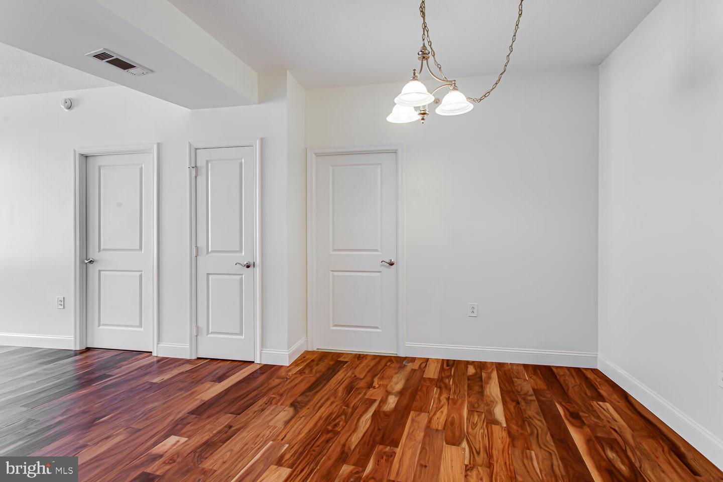 3650 S GLEBE RD #239, ARLINGTON, Virginia 22202, 2 Bedrooms Bedrooms, ,2 BathroomsBathrooms,Residential,For sale,3650 S GLEBE RD #239,VAAR2059548 MLS # VAAR2059548