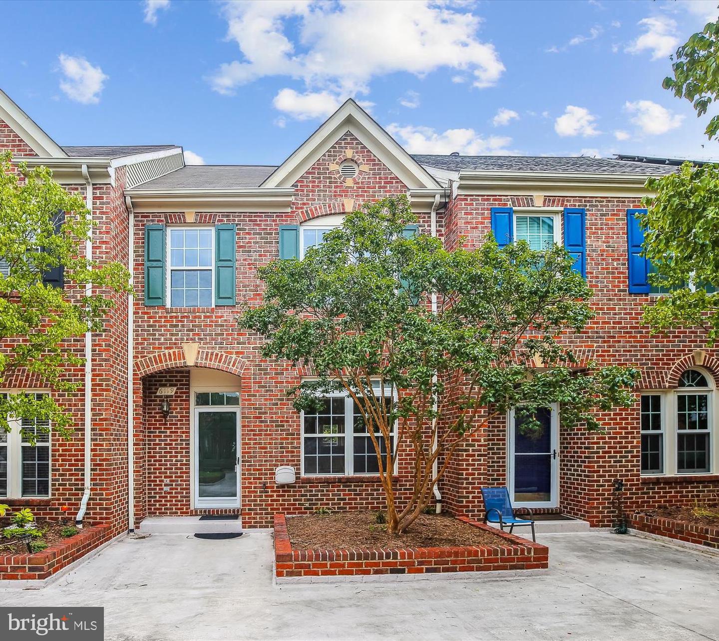 6119 MADISON CREST CT, FALLS CHURCH, Virginia 22041, 3 Bedrooms Bedrooms, ,2 BathroomsBathrooms,Residential,For sale,6119 MADISON CREST CT,VAFX2249176 MLS # VAFX2249176