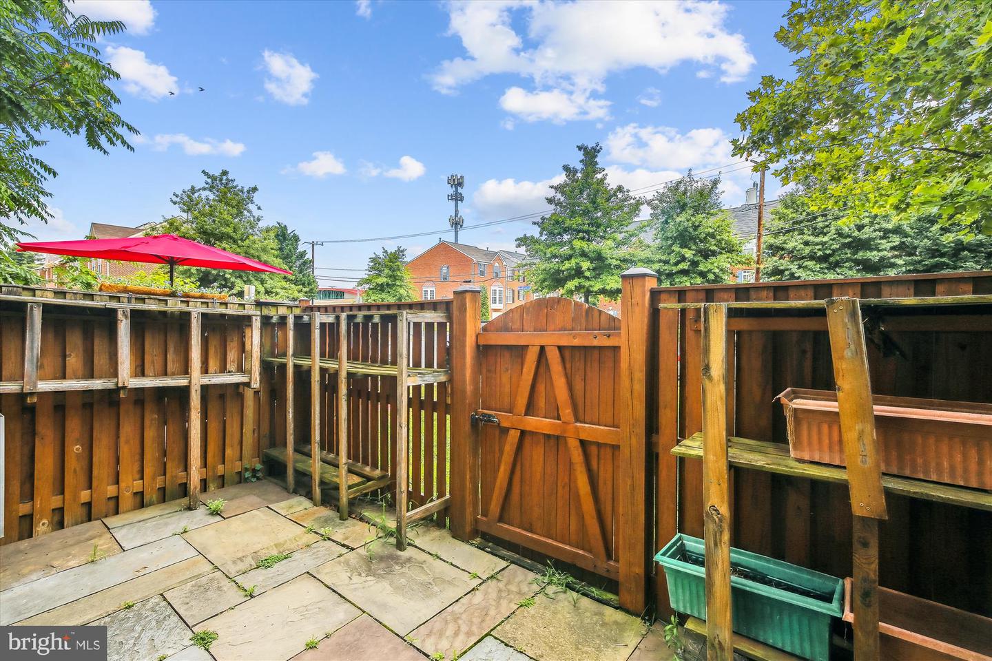 6119 MADISON CREST CT, FALLS CHURCH, Virginia 22041, 3 Bedrooms Bedrooms, ,2 BathroomsBathrooms,Residential,For sale,6119 MADISON CREST CT,VAFX2249176 MLS # VAFX2249176
