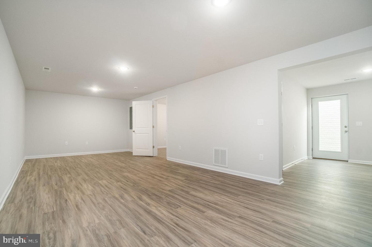 101 HOTCHKISS ST, FREDERICKSBURG, Virginia 22408, 4 Bedrooms Bedrooms, ,3 BathroomsBathrooms,Residential,For sale,101 HOTCHKISS ST,VASP2034092 MLS # VASP2034092