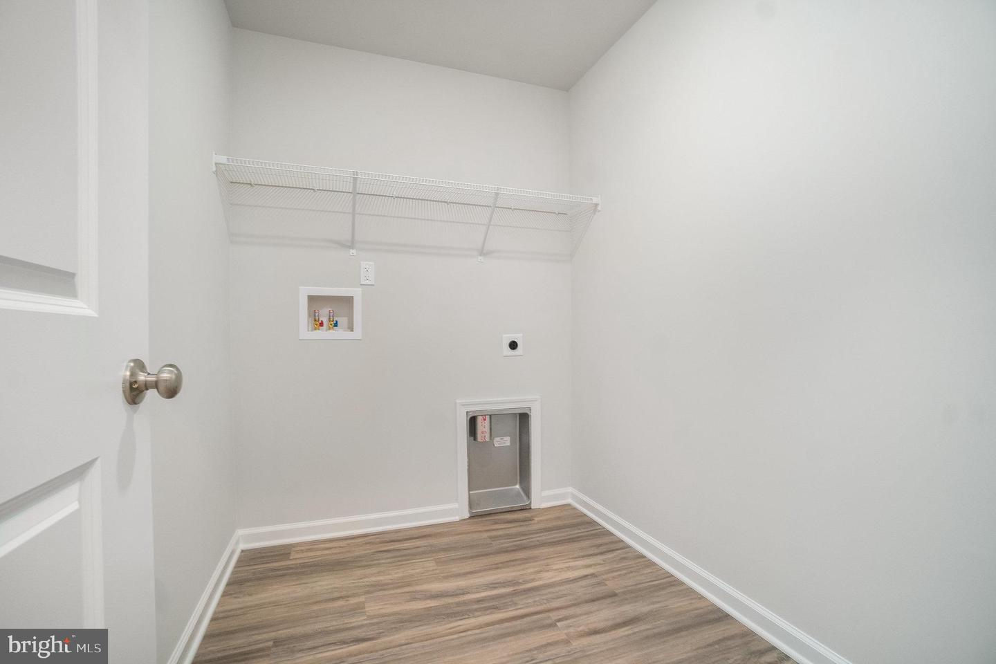 101 HOTCHKISS ST, FREDERICKSBURG, Virginia 22408, 4 Bedrooms Bedrooms, ,3 BathroomsBathrooms,Residential,For sale,101 HOTCHKISS ST,VASP2034092 MLS # VASP2034092