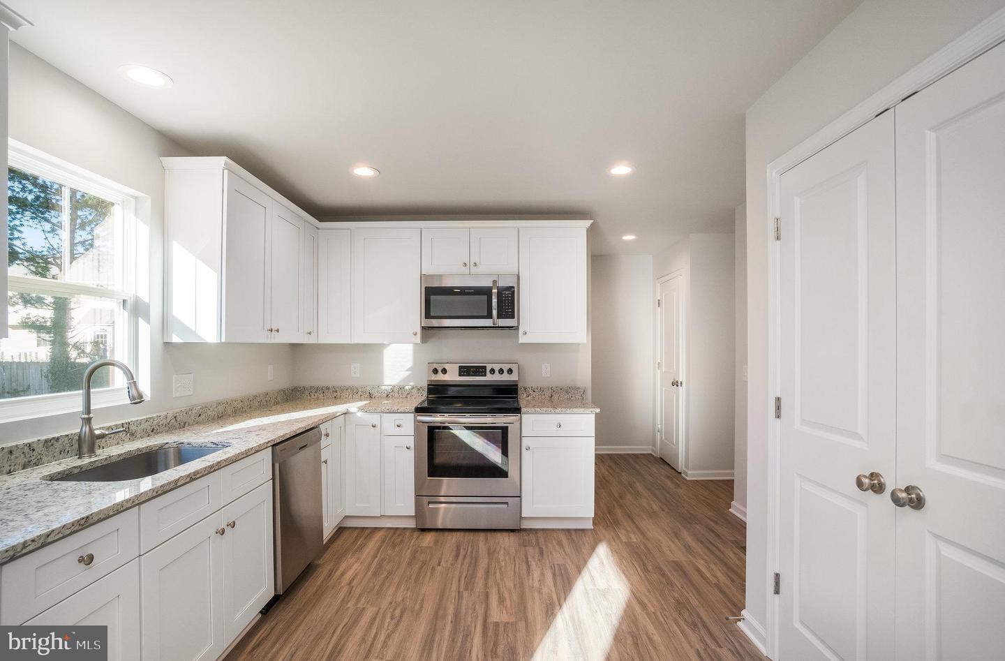 101 HOTCHKISS ST, FREDERICKSBURG, Virginia 22408, 4 Bedrooms Bedrooms, ,3 BathroomsBathrooms,Residential,For sale,101 HOTCHKISS ST,VASP2034092 MLS # VASP2034092