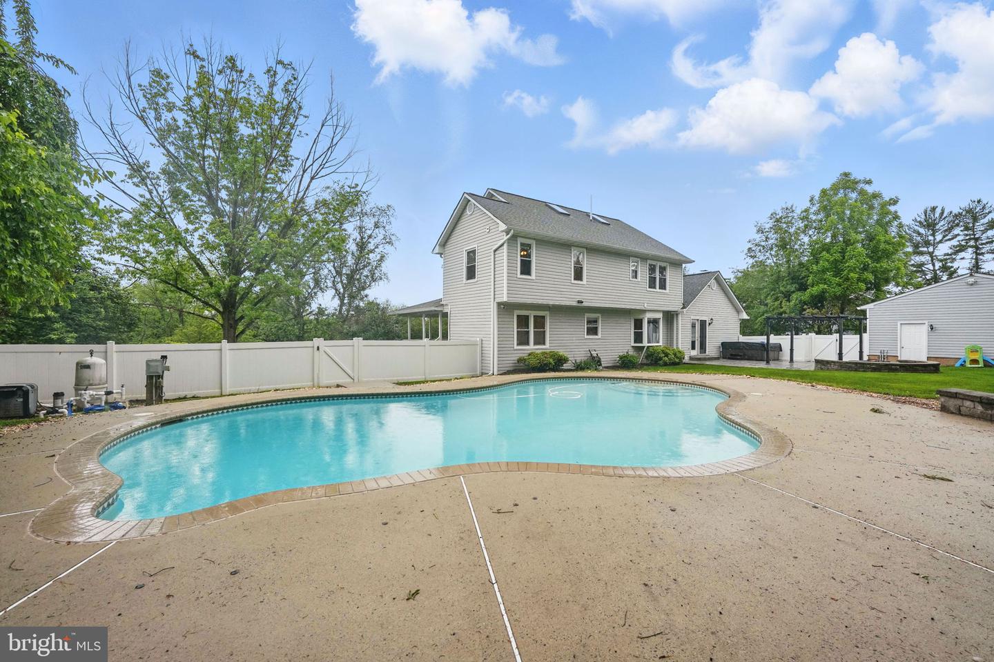 4009 GYPSUM HILL RD, HAYMARKET, Virginia 20169, 5 Bedrooms Bedrooms, ,2 BathroomsBathrooms,Residential,For sale,4009 GYPSUM HILL RD,VAPW2097560 MLS # VAPW2097560