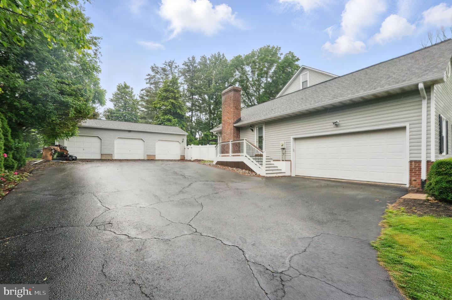 4009 GYPSUM HILL RD, HAYMARKET, Virginia 20169, 5 Bedrooms Bedrooms, ,2 BathroomsBathrooms,Residential,For sale,4009 GYPSUM HILL RD,VAPW2097560 MLS # VAPW2097560