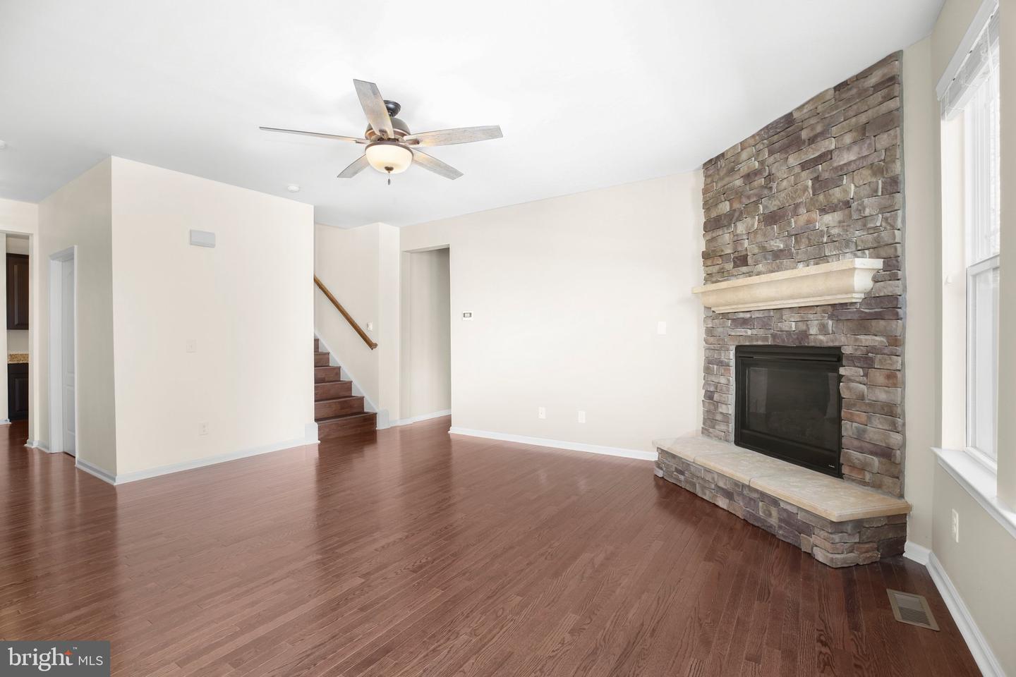 18 FARMVIEW DR, STAFFORD, Virginia 22554, 5 Bedrooms Bedrooms, ,4 BathroomsBathrooms,Residential,For sale,18 FARMVIEW DR,VAST2040048 MLS # VAST2040048
