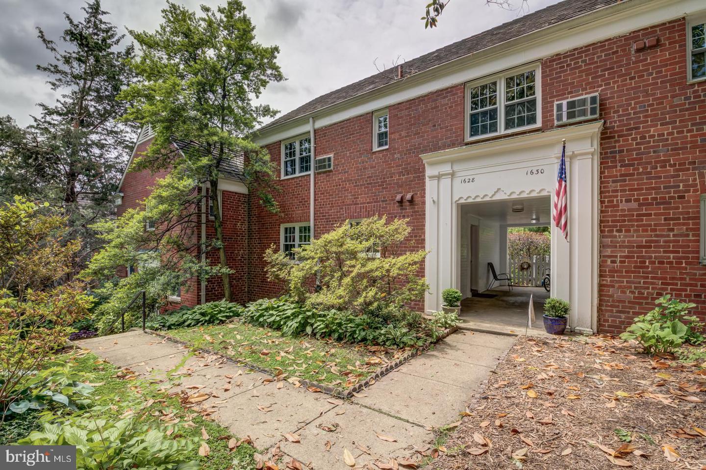 1628 MOUNT EAGLE PL, ALEXANDRIA, Virginia 22302, 3 Bedrooms Bedrooms, ,1 BathroomBathrooms,Residential,For sale,1628 MOUNT EAGLE PL,VAAX2046776 MLS # VAAX2046776