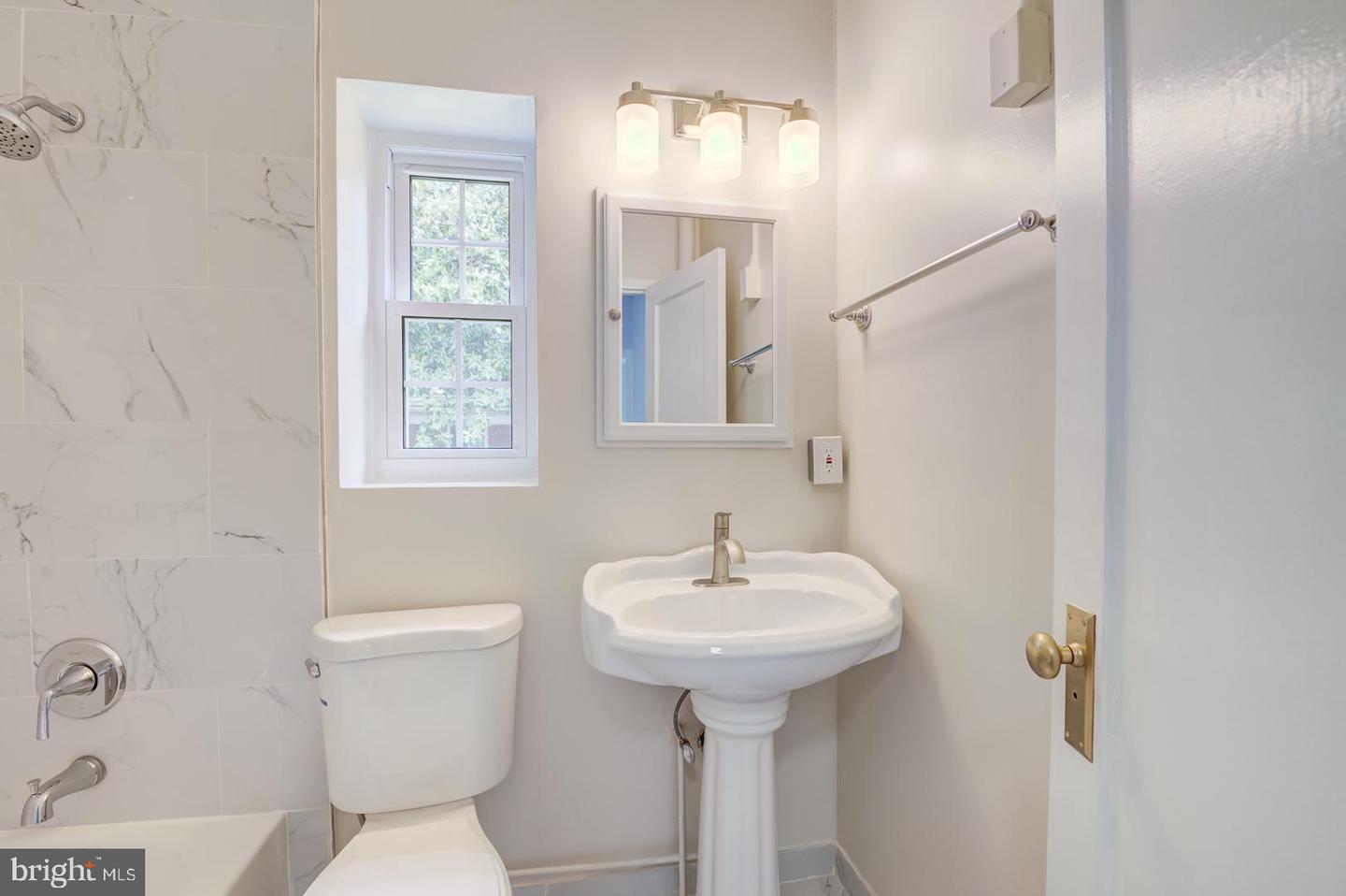 1628 MOUNT EAGLE PL, ALEXANDRIA, Virginia 22302, 3 Bedrooms Bedrooms, ,1 BathroomBathrooms,Residential,For sale,1628 MOUNT EAGLE PL,VAAX2046776 MLS # VAAX2046776