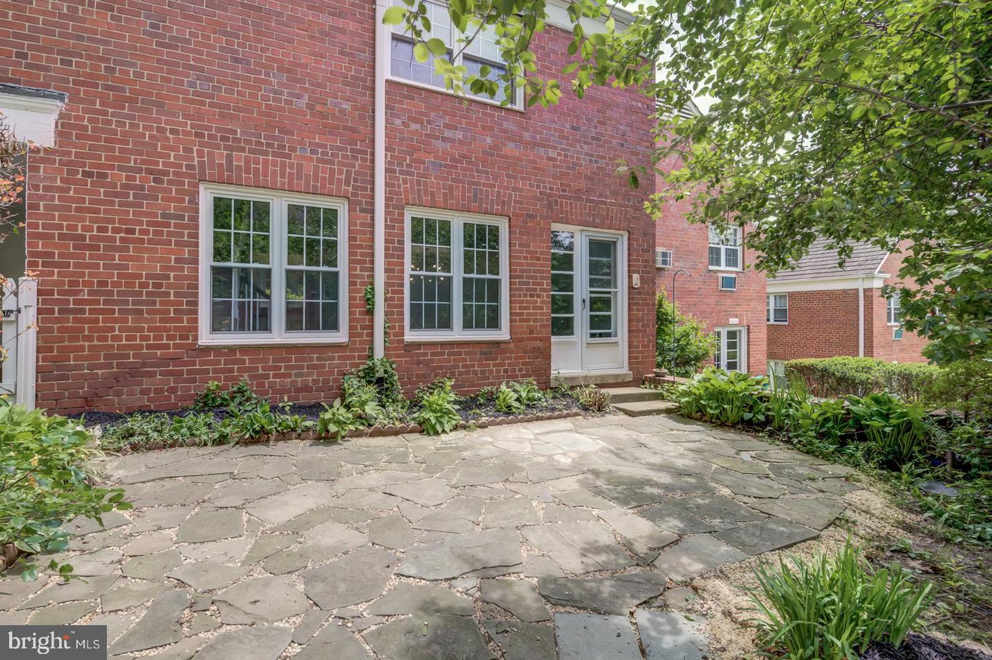 1628 MOUNT EAGLE PL, ALEXANDRIA, Virginia 22302, 3 Bedrooms Bedrooms, ,1 BathroomBathrooms,Residential,For sale,1628 MOUNT EAGLE PL,VAAX2046776 MLS # VAAX2046776