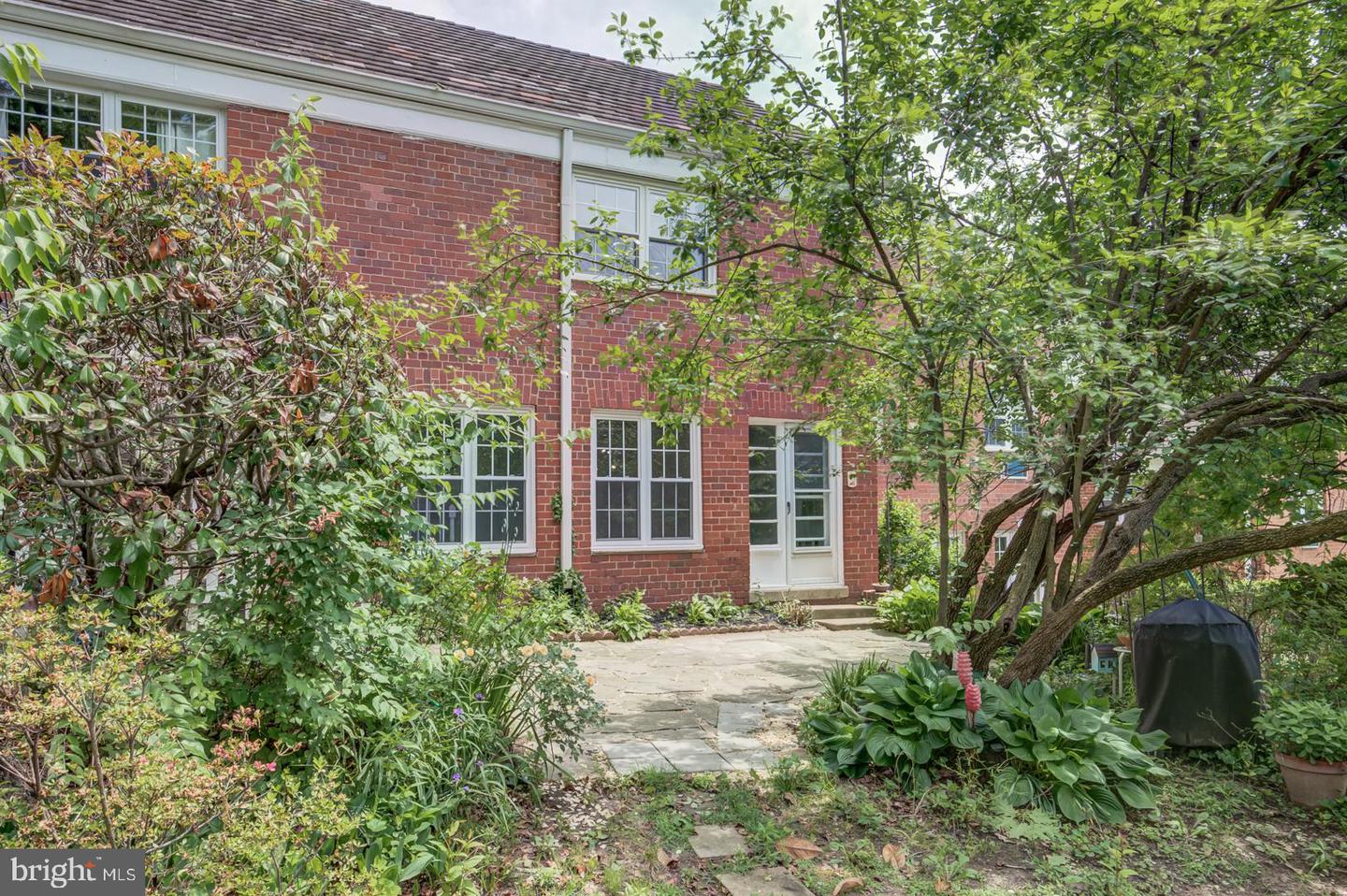 1628 MOUNT EAGLE PL, ALEXANDRIA, Virginia 22302, 3 Bedrooms Bedrooms, ,1 BathroomBathrooms,Residential,For sale,1628 MOUNT EAGLE PL,VAAX2046776 MLS # VAAX2046776