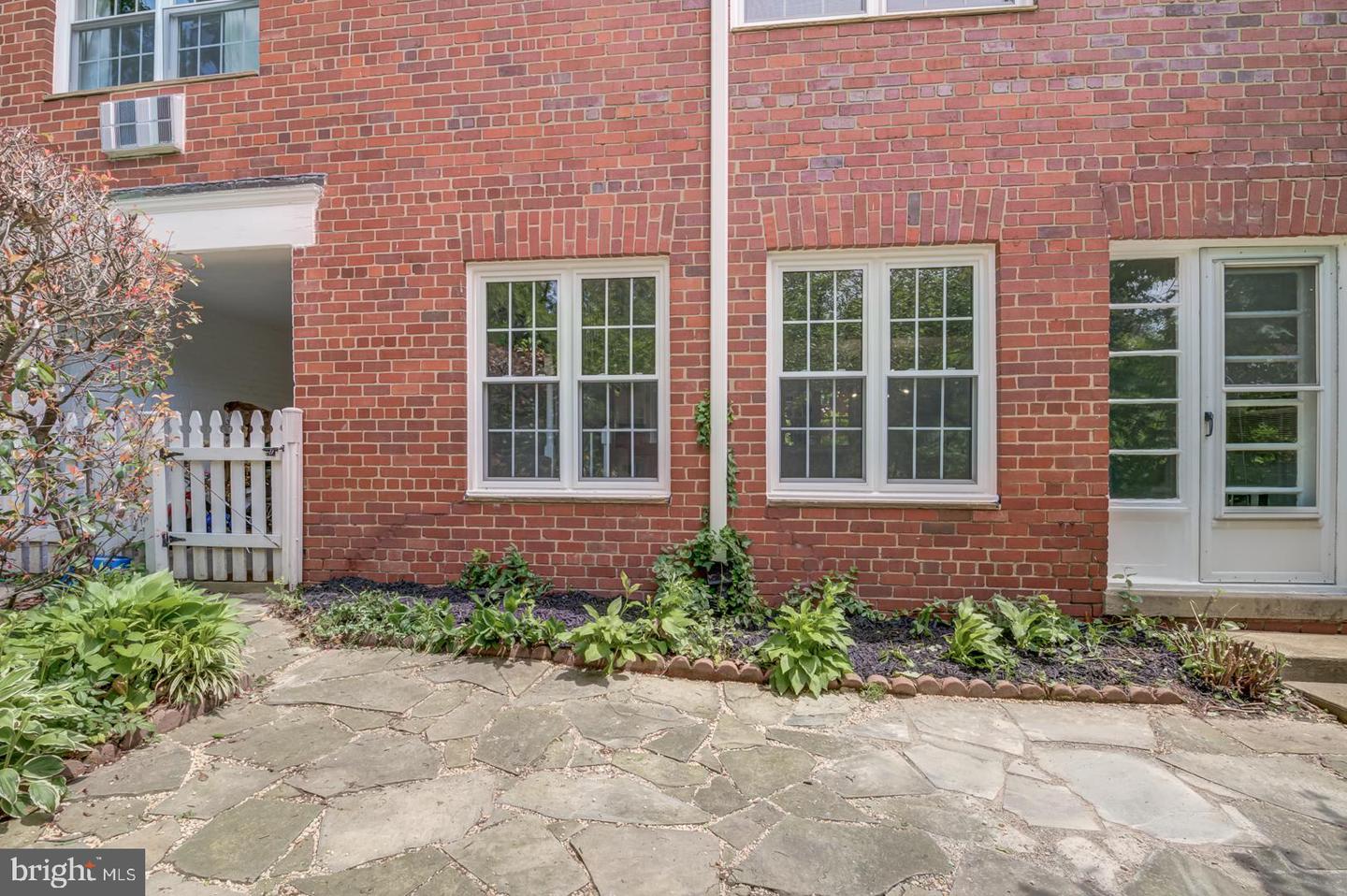 1628 MOUNT EAGLE PL, ALEXANDRIA, Virginia 22302, 3 Bedrooms Bedrooms, ,1 BathroomBathrooms,Residential,For sale,1628 MOUNT EAGLE PL,VAAX2046776 MLS # VAAX2046776