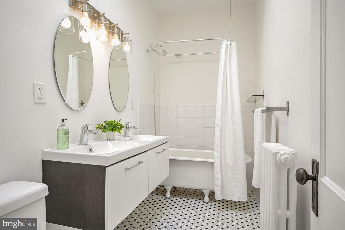 1264 OWEN PL NE, WASHINGTON, District Of Columbia 20002, 3 Bedrooms Bedrooms, ,2 BathroomsBathrooms,Residential,For sale,1264 OWEN PL NE,DCDC2206770 MLS # DCDC2206770