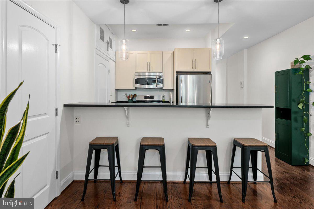 4215 8TH ST NW #1, WASHINGTON, District Of Columbia 20011, 2 Bedrooms Bedrooms, 2 Rooms Rooms,2 BathroomsBathrooms,Residential,For sale,4215 8TH ST NW #1,DCDC2206784 MLS # DCDC2206784