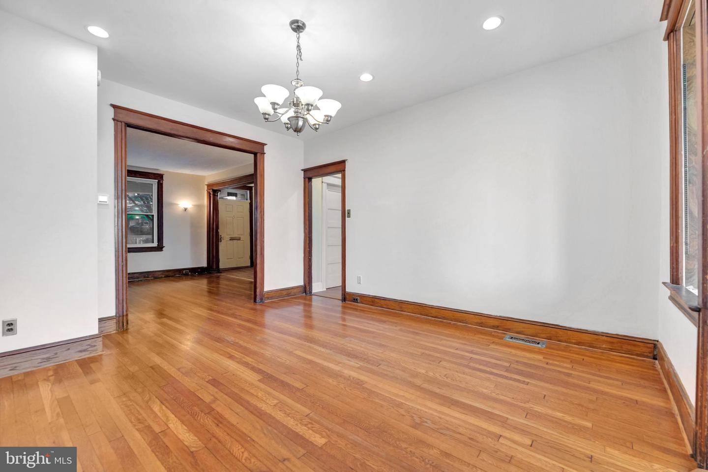 1403 ORREN ST NE, WASHINGTON, District Of Columbia 20002, 3 Bedrooms Bedrooms, ,2 BathroomsBathrooms,Residential,For sale,1403 ORREN ST NE,DCDC2206788 MLS # DCDC2206788