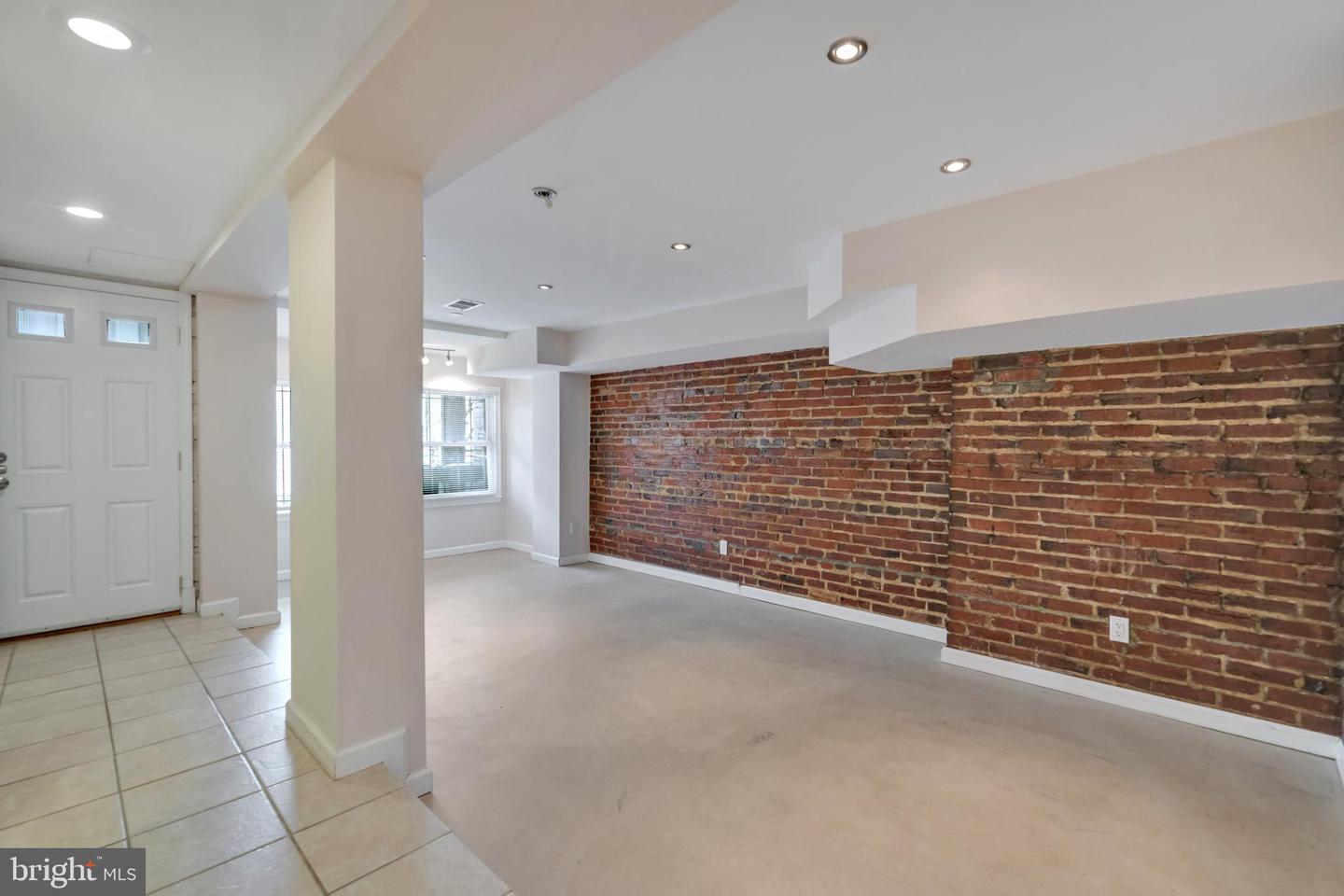 1403 ORREN ST NE, WASHINGTON, District Of Columbia 20002, 3 Bedrooms Bedrooms, ,2 BathroomsBathrooms,Residential,For sale,1403 ORREN ST NE,DCDC2206788 MLS # DCDC2206788