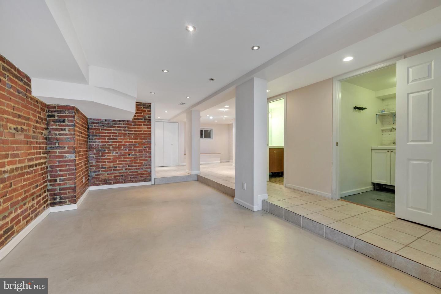 1403 ORREN ST NE, WASHINGTON, District Of Columbia 20002, 3 Bedrooms Bedrooms, ,2 BathroomsBathrooms,Residential,For sale,1403 ORREN ST NE,DCDC2206788 MLS # DCDC2206788