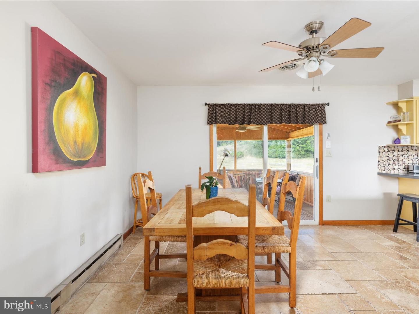 1572 SEVEN FOUNTAINS RD, FORT VALLEY, Virginia 22652, 3 Bedrooms Bedrooms, 5 Rooms Rooms,3 BathroomsBathrooms,Residential,For sale,1572 SEVEN FOUNTAINS RD,VASH2011760 MLS # VASH2011760