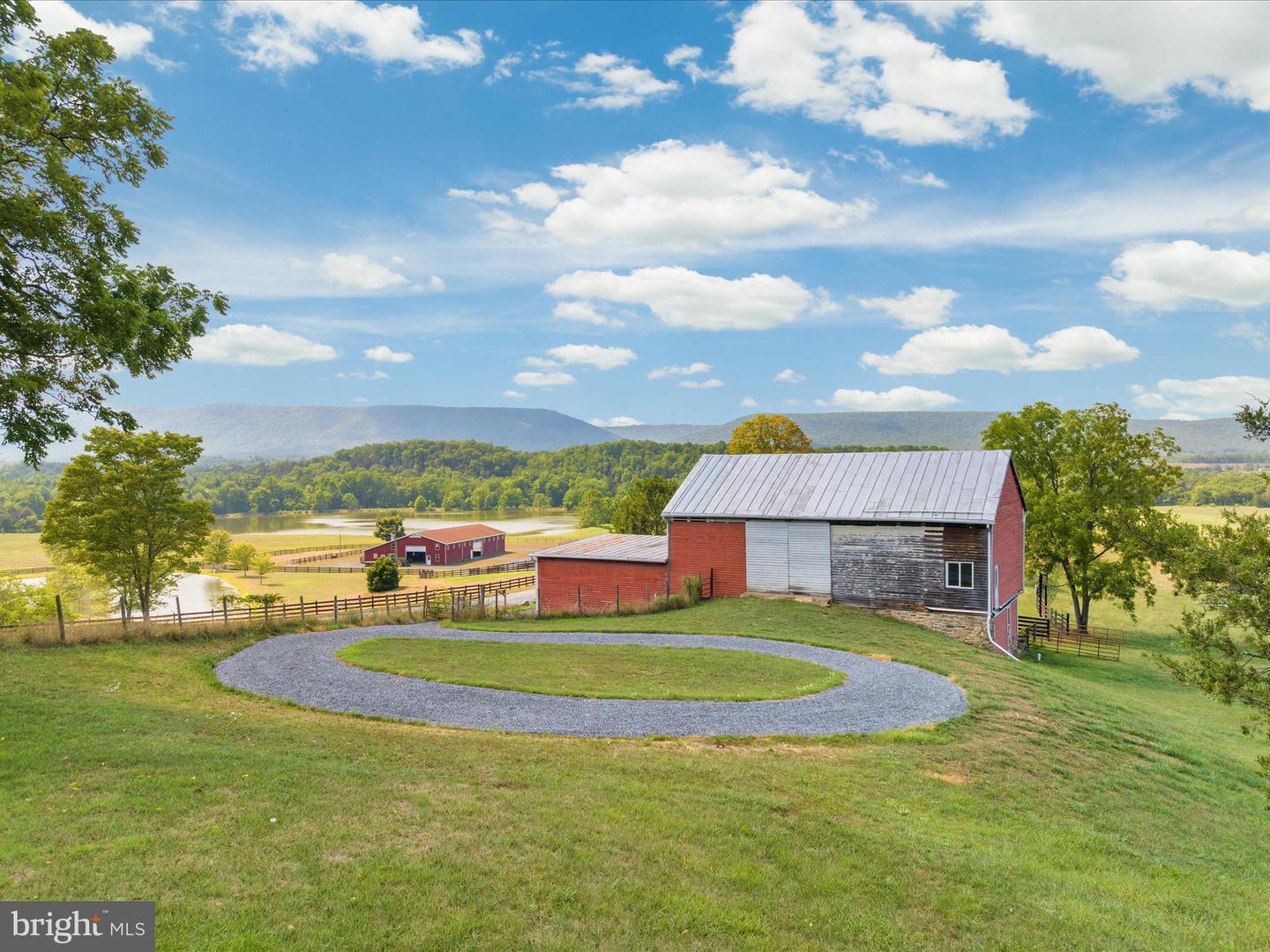 1572 SEVEN FOUNTAINS RD, FORT VALLEY, Virginia 22652, 3 Bedrooms Bedrooms, 5 Rooms Rooms,3 BathroomsBathrooms,Residential,For sale,1572 SEVEN FOUNTAINS RD,VASH2011760 MLS # VASH2011760