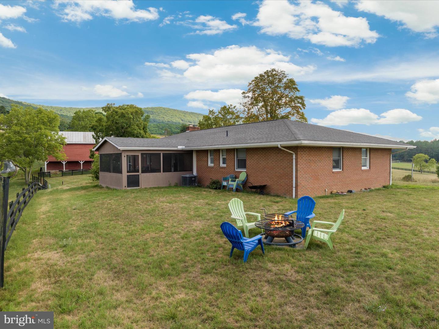 1572 SEVEN FOUNTAINS RD, FORT VALLEY, Virginia 22652, 3 Bedrooms Bedrooms, 5 Rooms Rooms,3 BathroomsBathrooms,Residential,For sale,1572 SEVEN FOUNTAINS RD,VASH2011760 MLS # VASH2011760