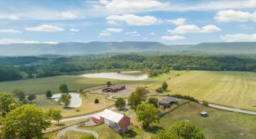 1572 SEVEN FOUNTAINS RD, FORT VALLEY, Virginia 22652, 3 Bedrooms Bedrooms, 5 Rooms Rooms,3 BathroomsBathrooms,Residential,For sale,1572 SEVEN FOUNTAINS RD,VASH2011760 MLS # VASH2011760