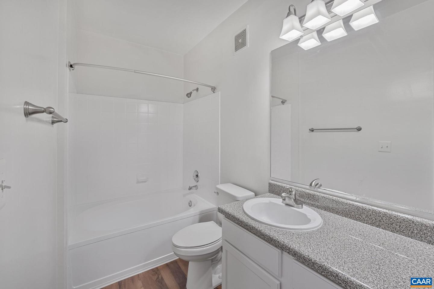 945 DORCHESTER PL #306, CHARLOTTESVILLE, Virginia 22911, 1 Bedroom Bedrooms, ,1 BathroomBathrooms,Residential,For sale,945 DORCHESTER PL #306,665944 MLS # 665944