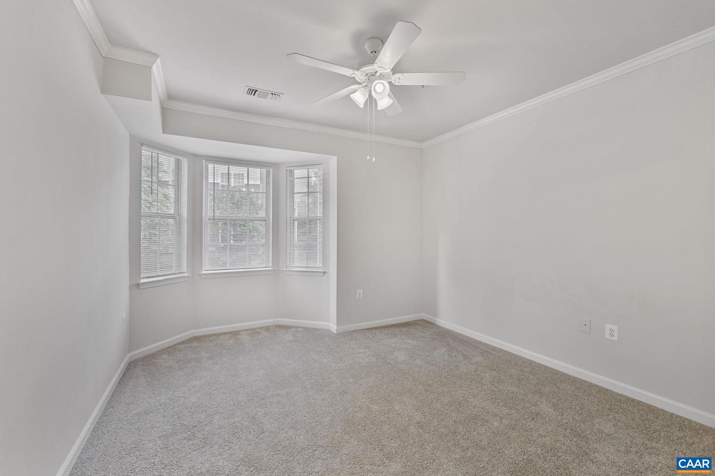 945 DORCHESTER PL #306, CHARLOTTESVILLE, Virginia 22911, 1 Bedroom Bedrooms, ,1 BathroomBathrooms,Residential,For sale,945 DORCHESTER PL #306,665944 MLS # 665944