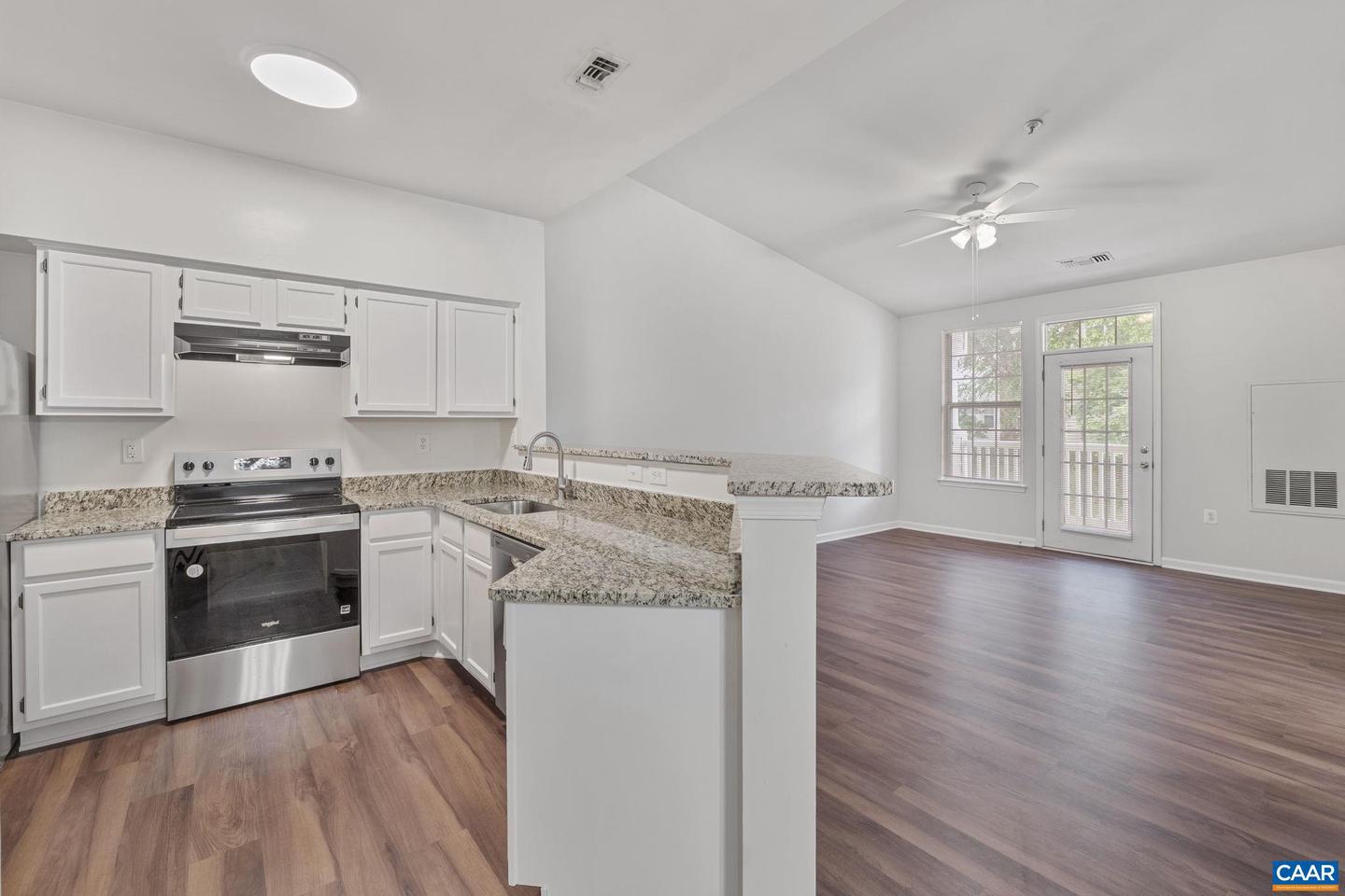 945 DORCHESTER PL #306, CHARLOTTESVILLE, Virginia 22911, 1 Bedroom Bedrooms, ,1 BathroomBathrooms,Residential,For sale,945 DORCHESTER PL #306,665944 MLS # 665944