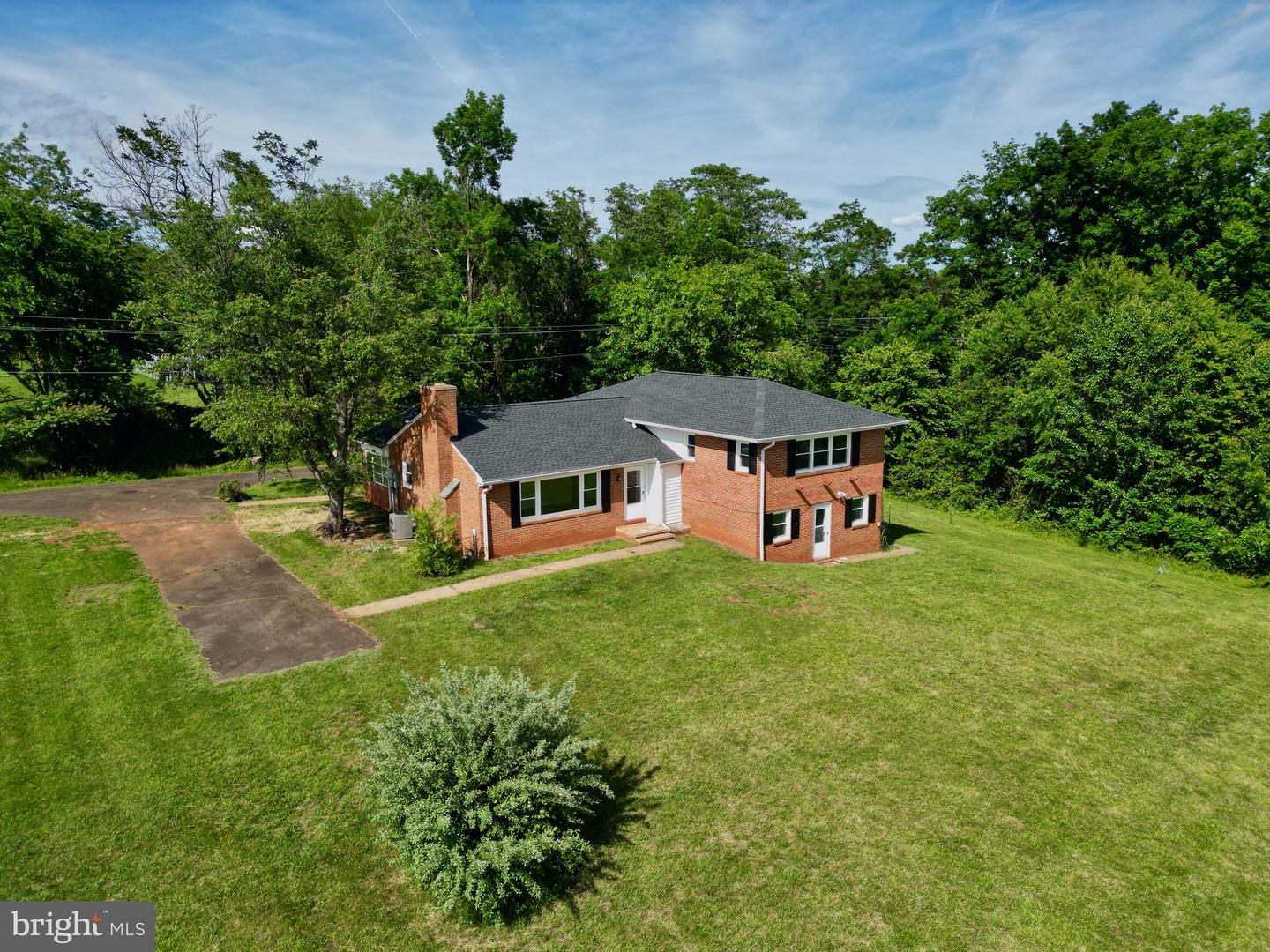 515 RADIO LANE, CULPEPER, Virginia 22701, 4 Bedrooms Bedrooms, ,1 BathroomBathrooms,Residential,For sale,515 RADIO LANE,VACU2009504 MLS # VACU2009504