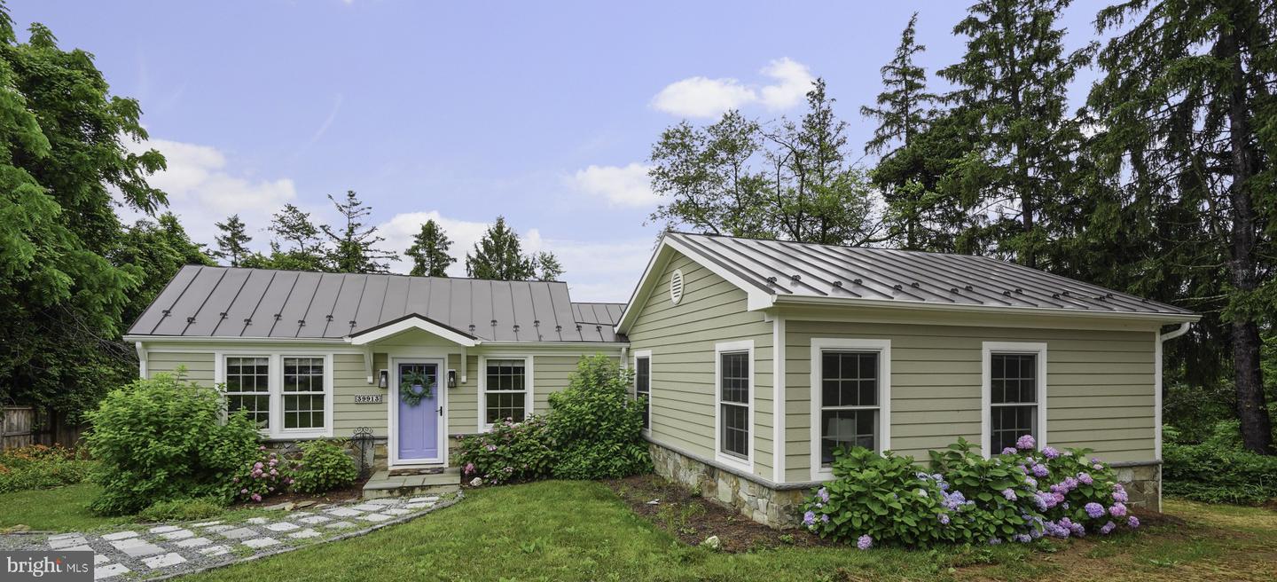 39913 THOMAS MILL RD, LEESBURG, Virginia 20175, 2 Bedrooms Bedrooms, ,3 BathroomsBathrooms,Residential,For sale,39913 THOMAS MILL RD,VALO2086306 MLS # VALO2086306