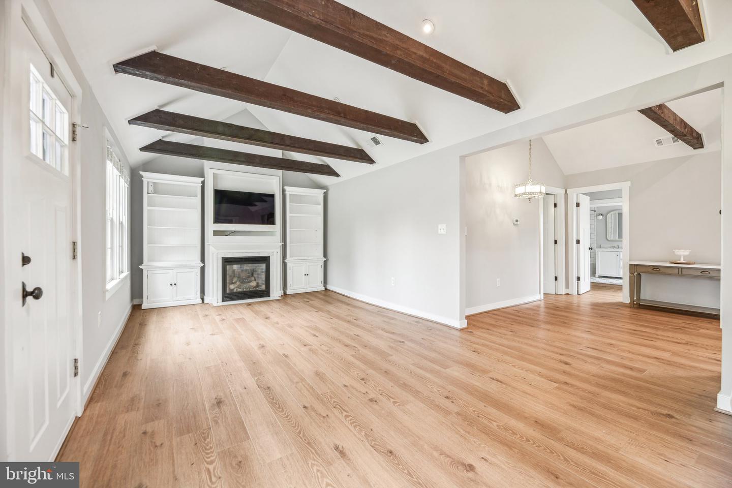 39913 THOMAS MILL RD, LEESBURG, Virginia 20175, 2 Bedrooms Bedrooms, ,3 BathroomsBathrooms,Residential,For sale,39913 THOMAS MILL RD,VALO2086306 MLS # VALO2086306