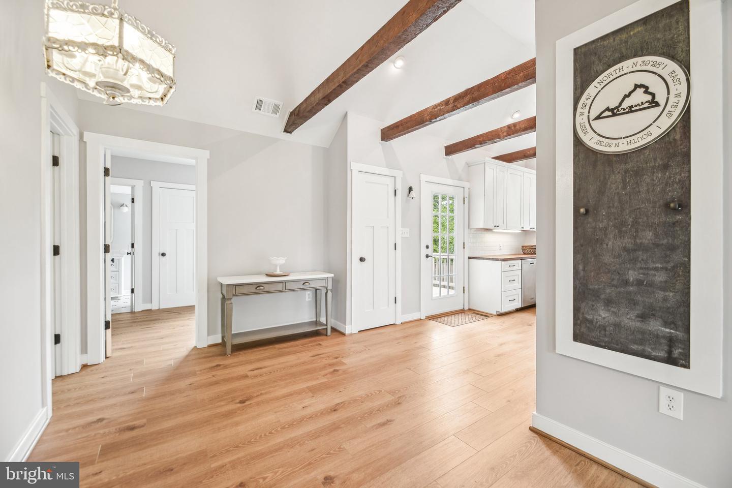 39913 THOMAS MILL RD, LEESBURG, Virginia 20175, 2 Bedrooms Bedrooms, ,3 BathroomsBathrooms,Residential,For sale,39913 THOMAS MILL RD,VALO2086306 MLS # VALO2086306