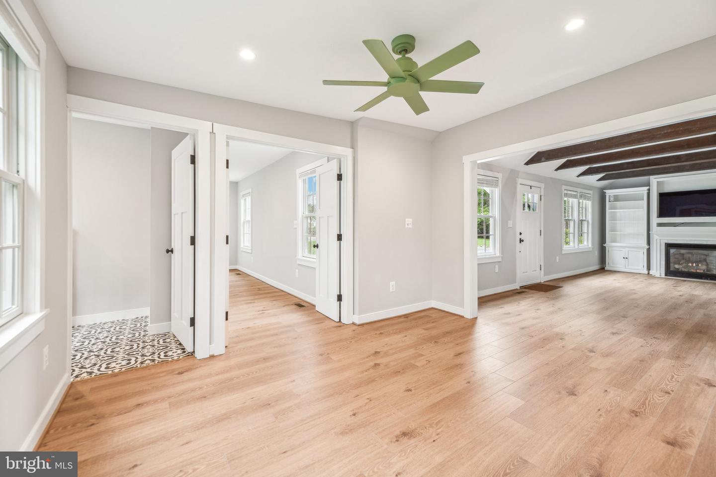 39913 THOMAS MILL RD, LEESBURG, Virginia 20175, 2 Bedrooms Bedrooms, ,3 BathroomsBathrooms,Residential,For sale,39913 THOMAS MILL RD,VALO2086306 MLS # VALO2086306