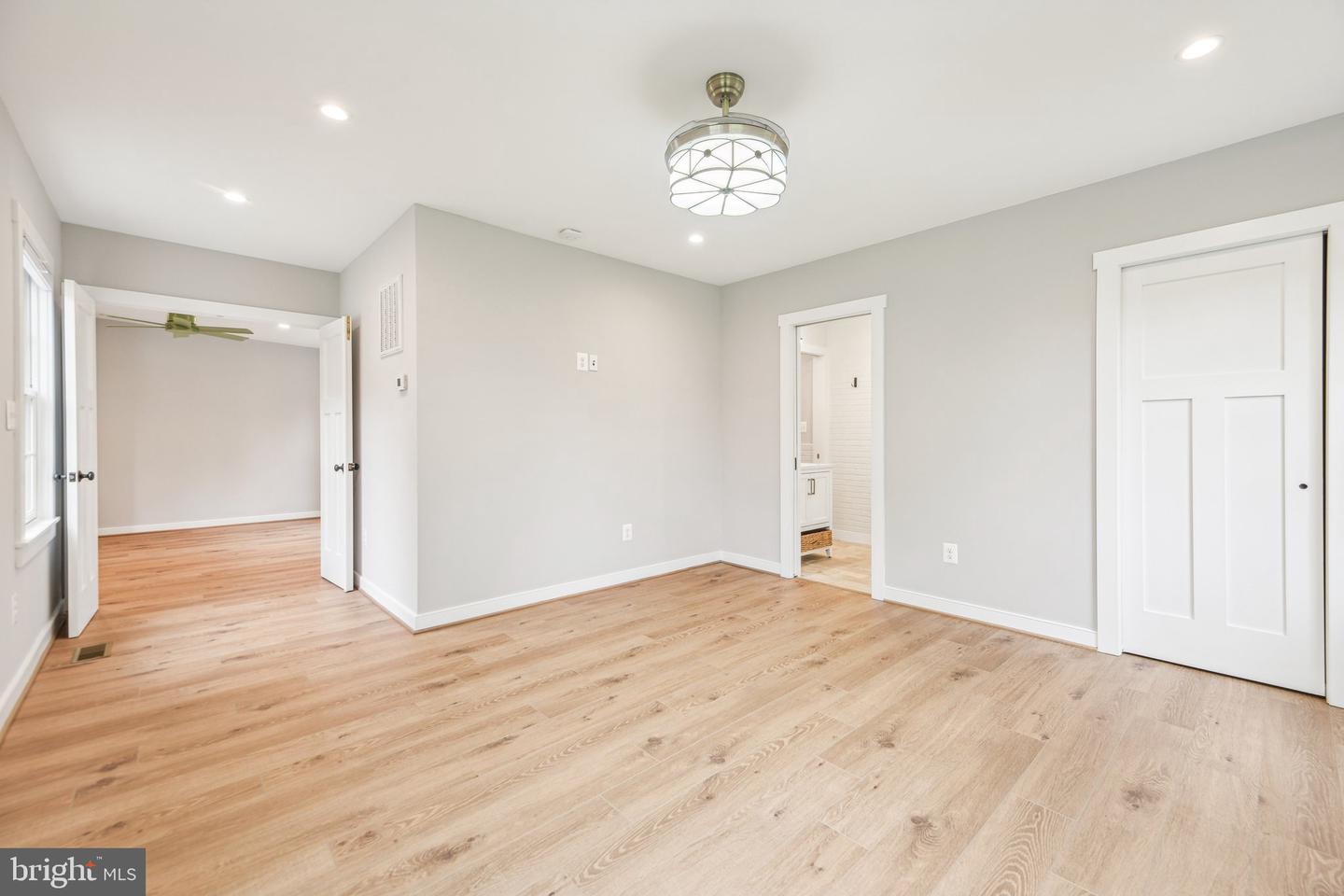 39913 THOMAS MILL RD, LEESBURG, Virginia 20175, 2 Bedrooms Bedrooms, ,3 BathroomsBathrooms,Residential,For sale,39913 THOMAS MILL RD,VALO2086306 MLS # VALO2086306