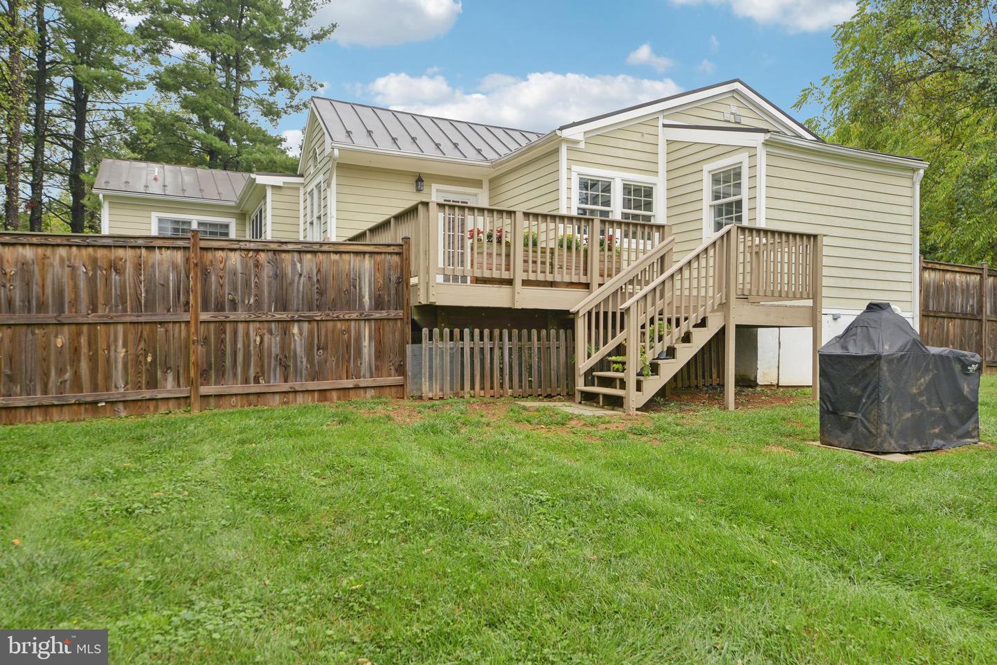 39913 THOMAS MILL RD, LEESBURG, Virginia 20175, 2 Bedrooms Bedrooms, ,3 BathroomsBathrooms,Residential,For sale,39913 THOMAS MILL RD,VALO2086306 MLS # VALO2086306