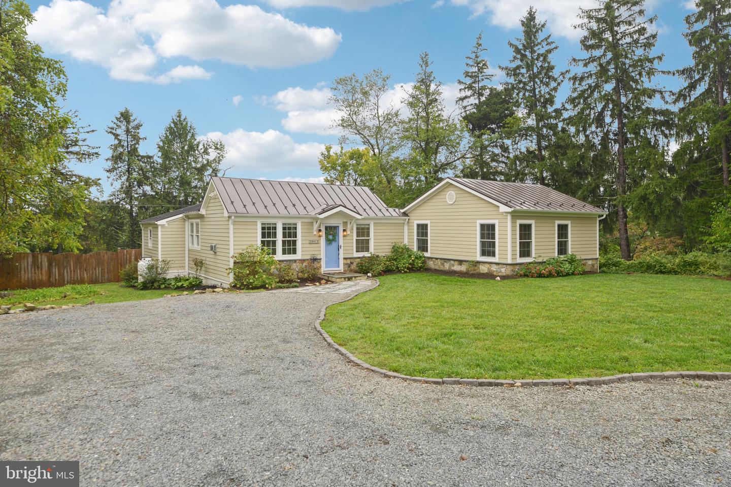 39913 THOMAS MILL RD, LEESBURG, Virginia 20175, 2 Bedrooms Bedrooms, ,3 BathroomsBathrooms,Residential,For sale,39913 THOMAS MILL RD,VALO2086306 MLS # VALO2086306