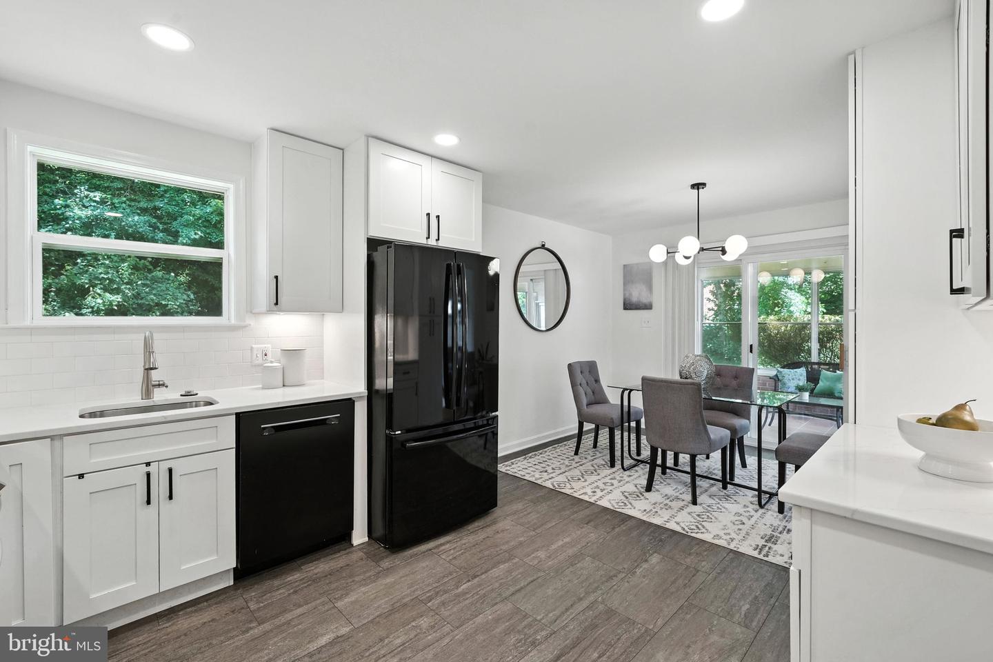 6910 BARNACK DR, SPRINGFIELD, Virginia 22152, 5 Bedrooms Bedrooms, ,3 BathroomsBathrooms,Residential,For sale,6910 BARNACK DR,VAFX2223144 MLS # VAFX2223144