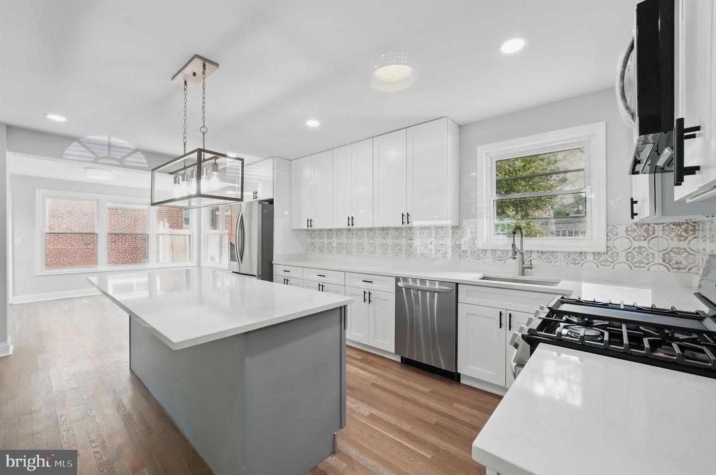 505 N NAYLOR ST, ALEXANDRIA, Virginia 22304, 5 Bedrooms Bedrooms, ,3 BathroomsBathrooms,Residential,For sale,505 N NAYLOR ST,VAAX2042964 MLS # VAAX2042964