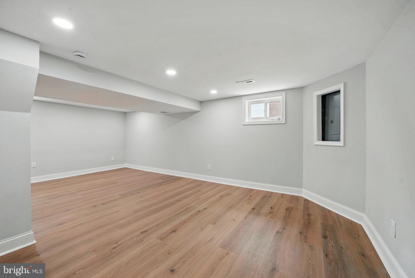 505 N NAYLOR ST, ALEXANDRIA, Virginia 22304, 5 Bedrooms Bedrooms, ,3 BathroomsBathrooms,Residential,For sale,505 N NAYLOR ST,VAAX2042964 MLS # VAAX2042964