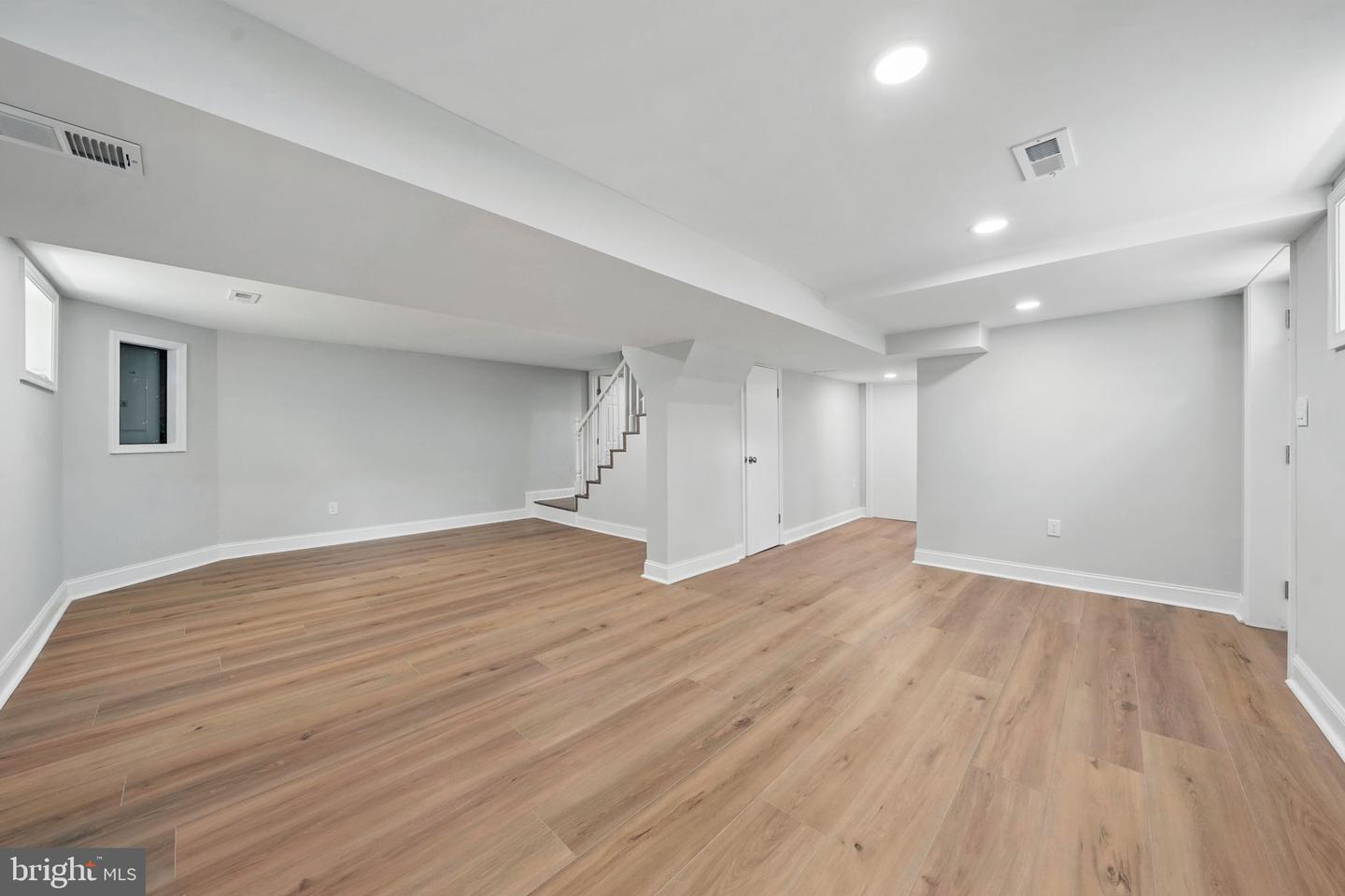 505 N NAYLOR ST, ALEXANDRIA, Virginia 22304, 5 Bedrooms Bedrooms, ,3 BathroomsBathrooms,Residential,For sale,505 N NAYLOR ST,VAAX2042964 MLS # VAAX2042964
