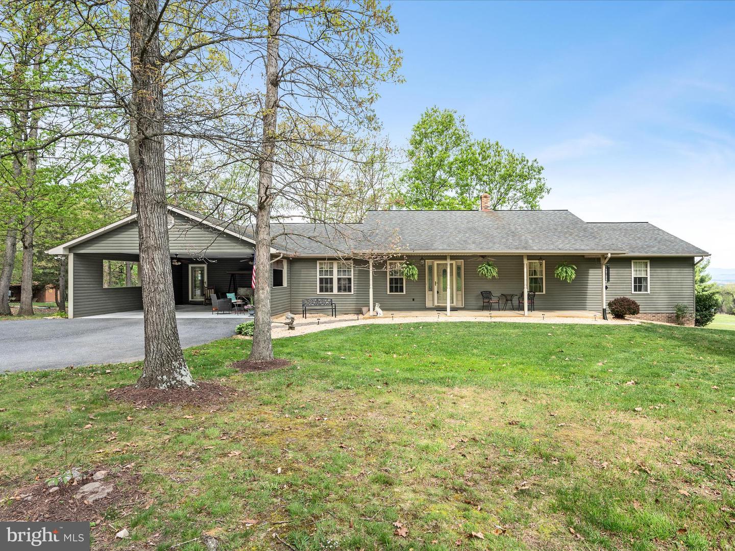 5409 SMITH CREEK RD, NEW MARKET, Virginia 22844, 3 Bedrooms Bedrooms, ,2 BathroomsBathrooms,Residential,For sale,5409 SMITH CREEK RD,VASH2011024 MLS # VASH2011024