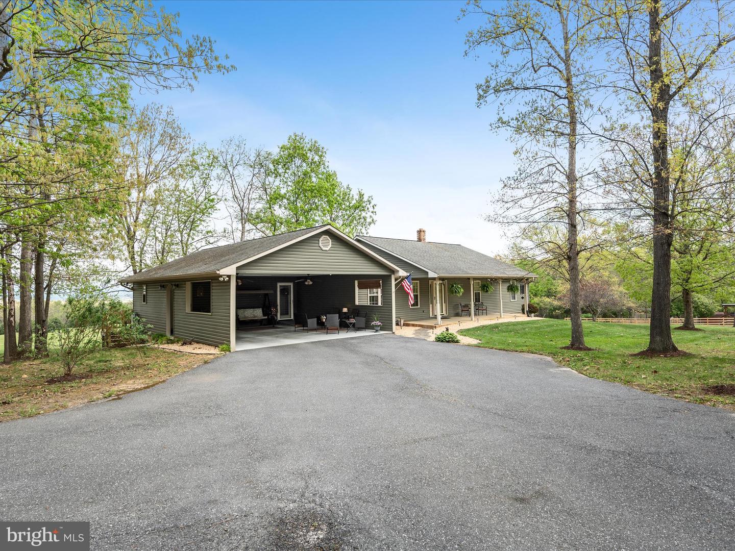 5409 SMITH CREEK RD, NEW MARKET, Virginia 22844, 3 Bedrooms Bedrooms, ,2 BathroomsBathrooms,Residential,For sale,5409 SMITH CREEK RD,VASH2011024 MLS # VASH2011024