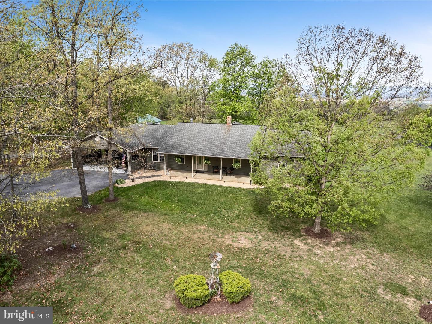 5409 SMITH CREEK RD, NEW MARKET, Virginia 22844, 3 Bedrooms Bedrooms, ,2 BathroomsBathrooms,Residential,For sale,5409 SMITH CREEK RD,VASH2011024 MLS # VASH2011024