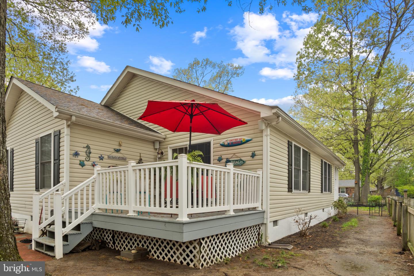 18 2ND ST, COLONIAL BEACH, Virginia 22443, 4 Bedrooms Bedrooms, ,2 BathroomsBathrooms,Residential,For sale,18 2ND ST,VAWE2008636 MLS # VAWE2008636