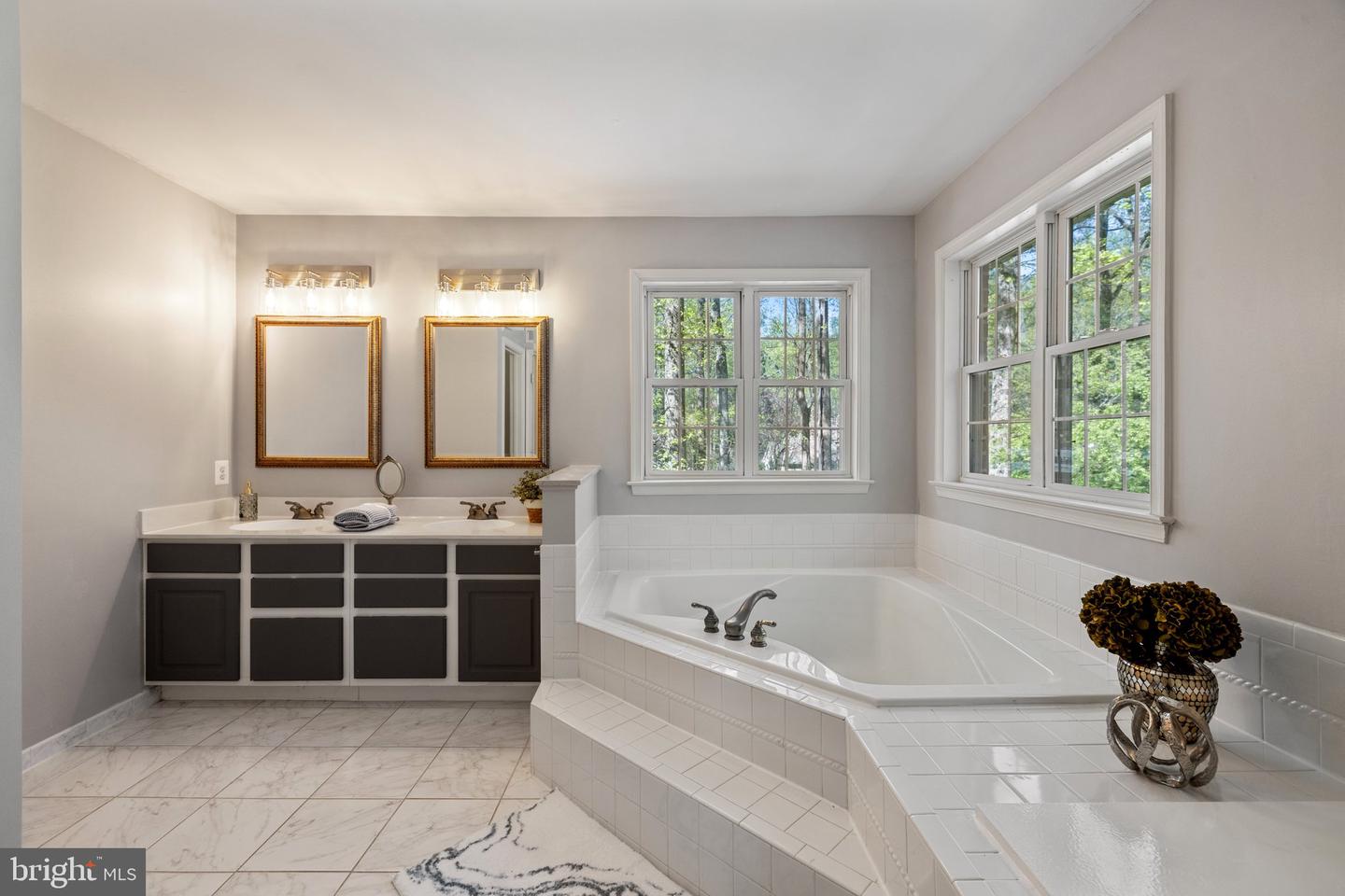 6558 STONERIDGE CT, WARRENTON, Virginia 20187, 5 Bedrooms Bedrooms, ,3 BathroomsBathrooms,Residential,For sale,6558 STONERIDGE CT,VAFQ2016210 MLS # VAFQ2016210