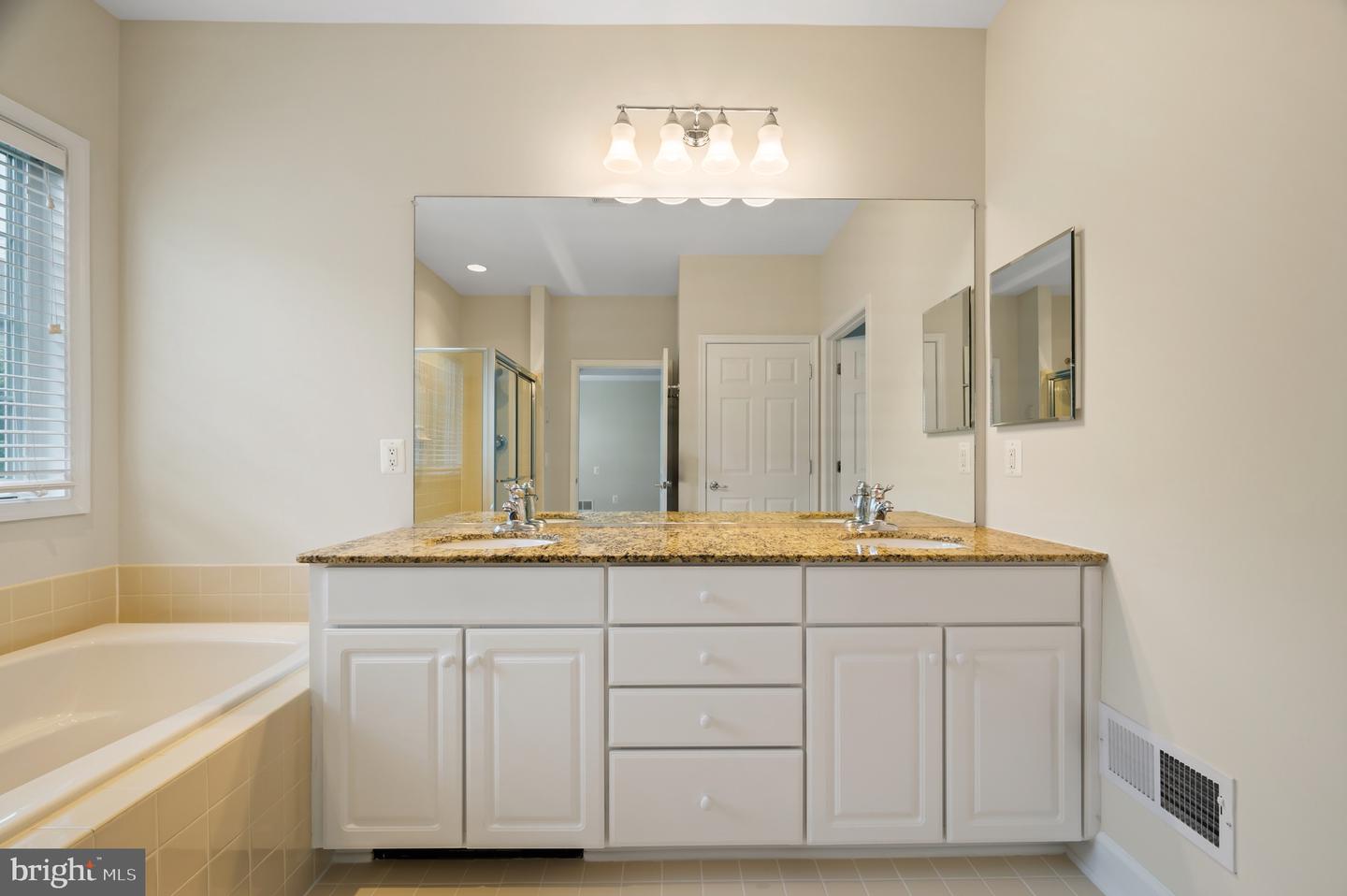 20449 ROSSES POINT CT, ASHBURN, Virginia 20147, 3 Bedrooms Bedrooms, ,3 BathroomsBathrooms,Residential,For sale,20449 ROSSES POINT CT,VALO2094378 MLS # VALO2094378