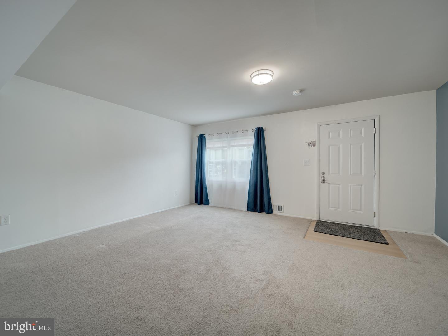 14394 FONTAINE CT, WOODBRIDGE, Virginia 22193, 4 Bedrooms Bedrooms, ,2 BathroomsBathrooms,Residential,For sale,14394 FONTAINE CT,VAPW2093214 MLS # VAPW2093214