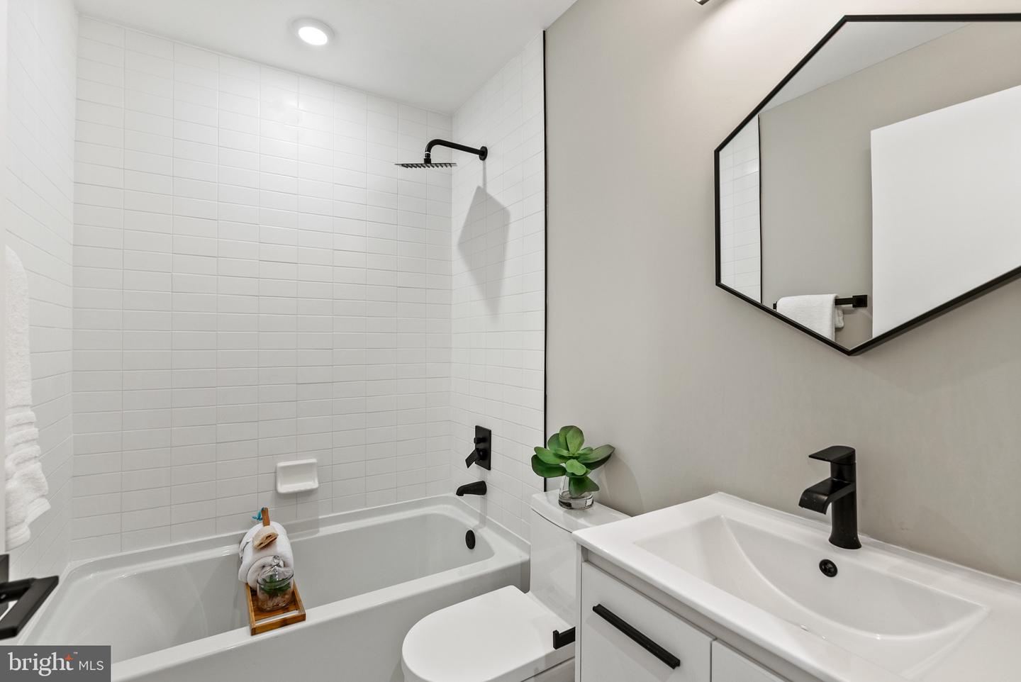 26 TODD PL NE #1, WASHINGTON, District Of Columbia 20002, 4 Bedrooms Bedrooms, ,2 BathroomsBathrooms,Residential,For sale,26 TODD PL NE #1,DCDC2198268 MLS # DCDC2198268