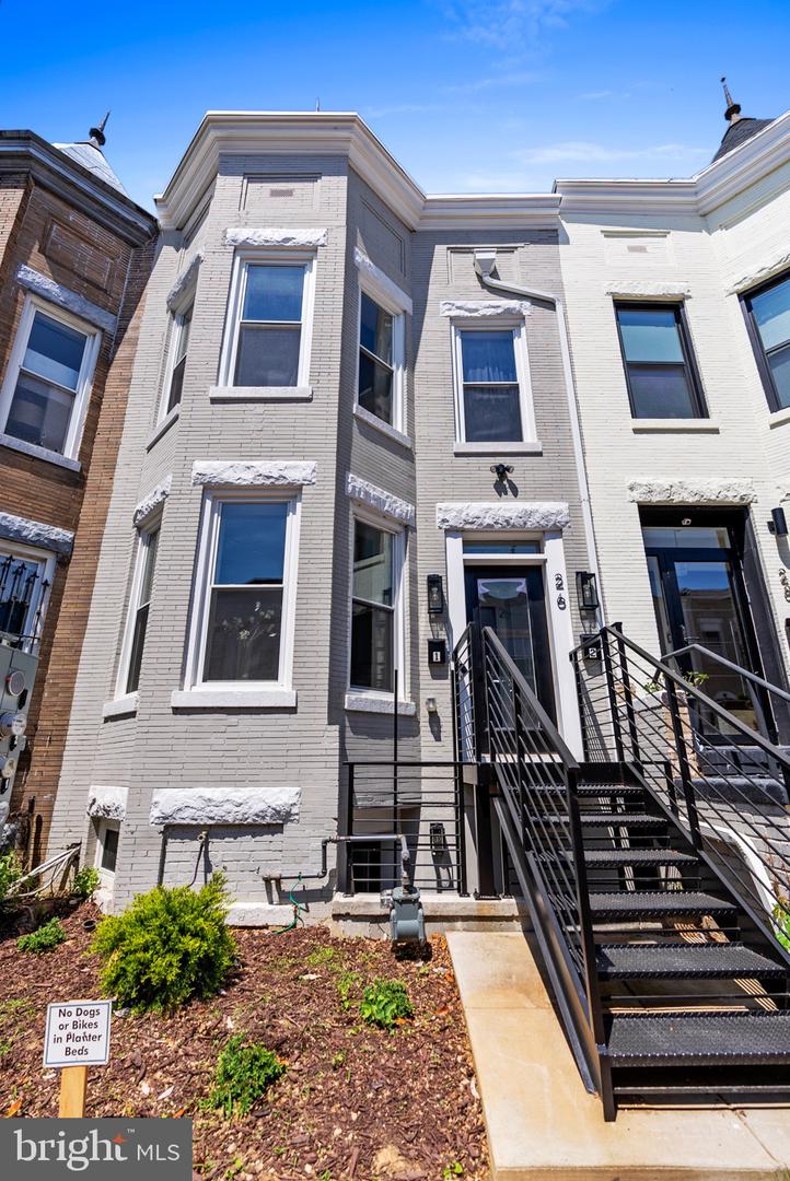 26 TODD PL NE #1, WASHINGTON, District Of Columbia 20002, 4 Bedrooms Bedrooms, ,2 BathroomsBathrooms,Residential,For sale,26 TODD PL NE #1,DCDC2198268 MLS # DCDC2198268