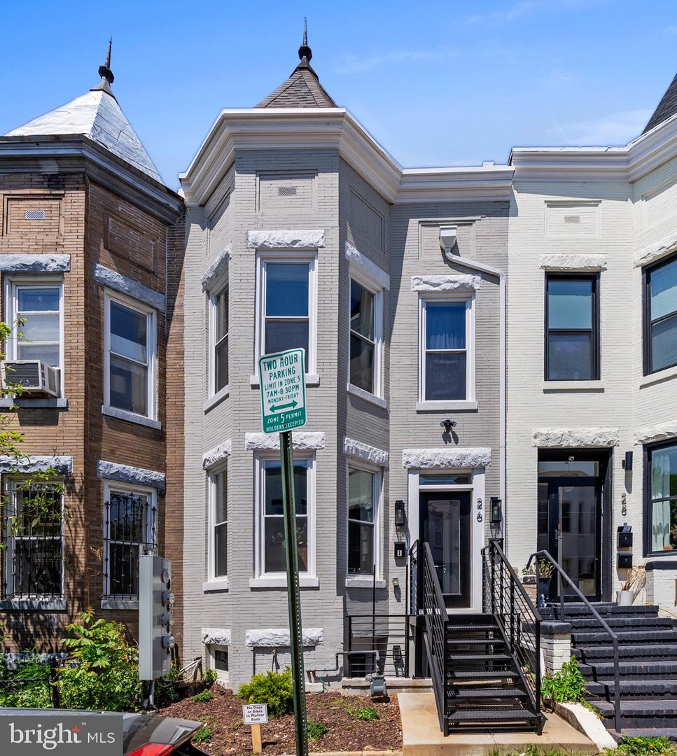 26 TODD PL NE #1, WASHINGTON, District Of Columbia 20002, 4 Bedrooms Bedrooms, ,2 BathroomsBathrooms,Residential,For sale,26 TODD PL NE #1,DCDC2198268 MLS # DCDC2198268